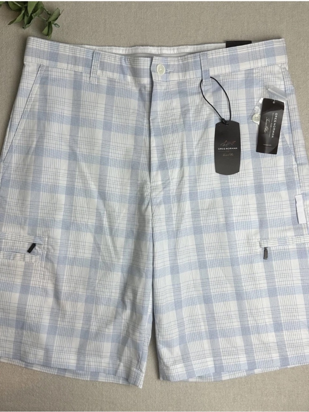 Greg Norman x Tasso Elba Men's Size 33 Plaid Golf Shorts White Blue Pockets NWT